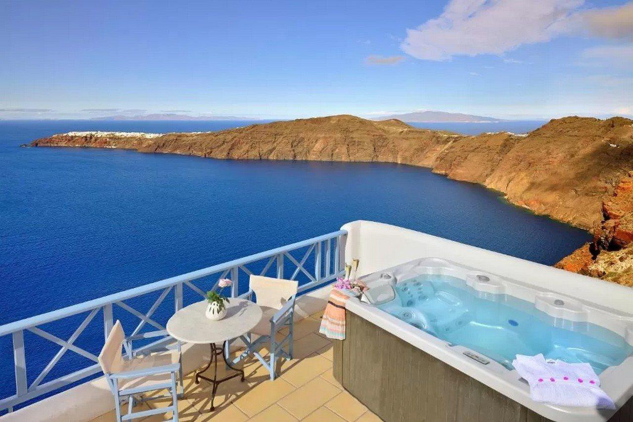 Absolute Bliss Hotel