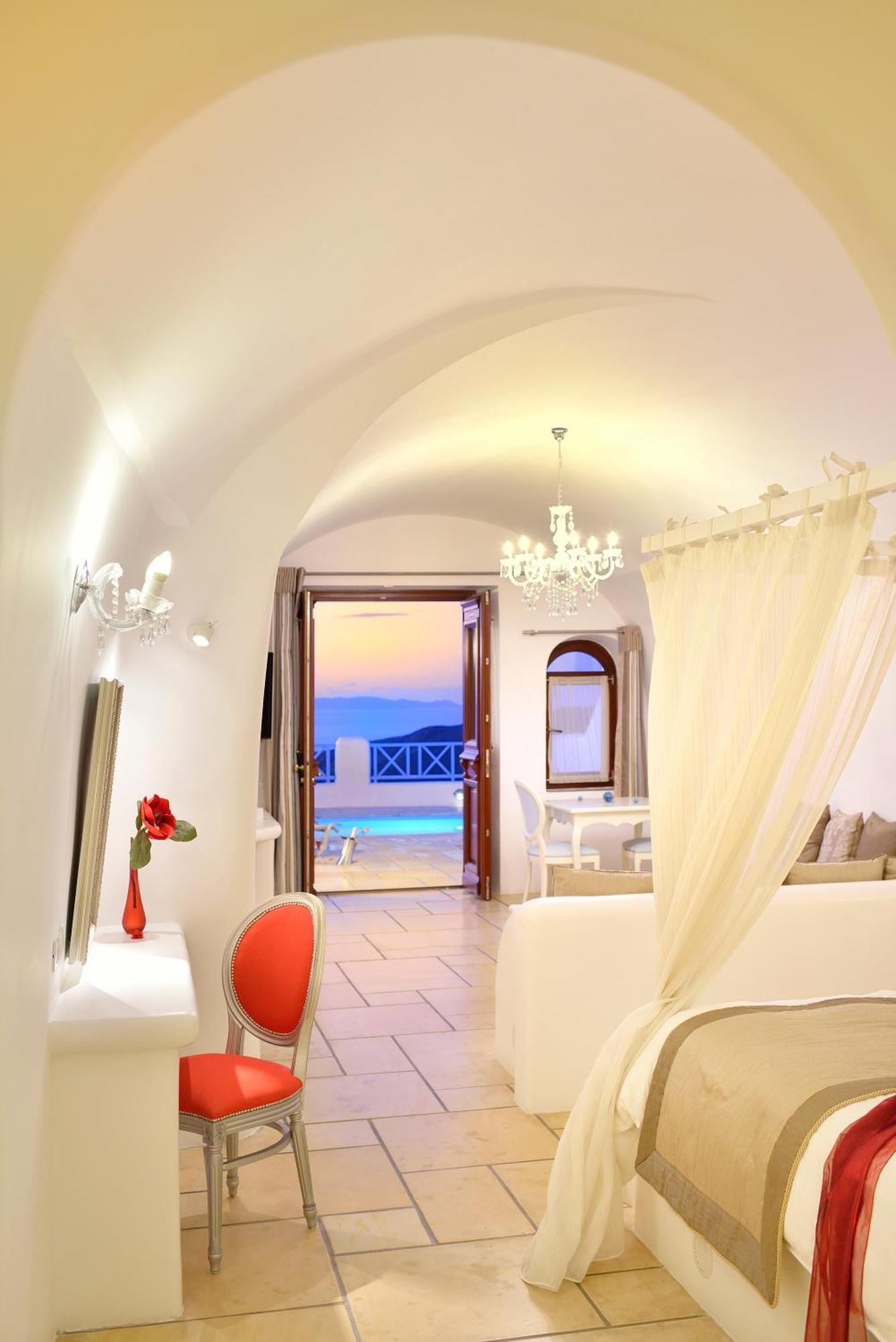 Absolute Bliss Hotel Imerovigli (Santorini)