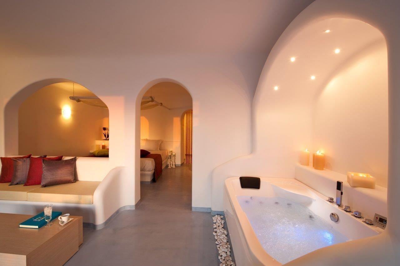 Absolute Bliss Imerovigli (Santorini)
