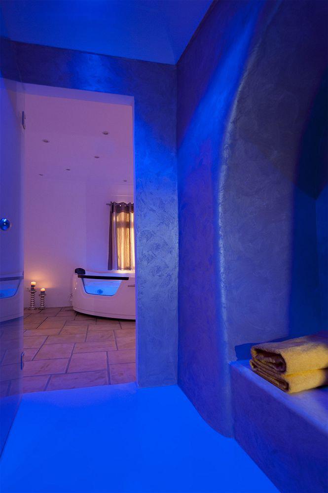 Absolute Bliss Imerovigli (Santorini)